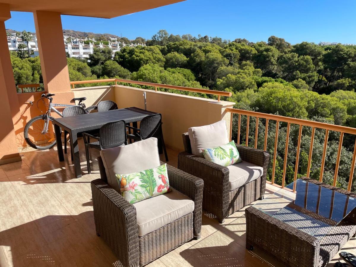 Beautiful Holiday Apartment 2 Bedroom Beach And Pool Malaga Marbella Calahonda Royale Mijas Costa Spain Ngoại thất bức ảnh