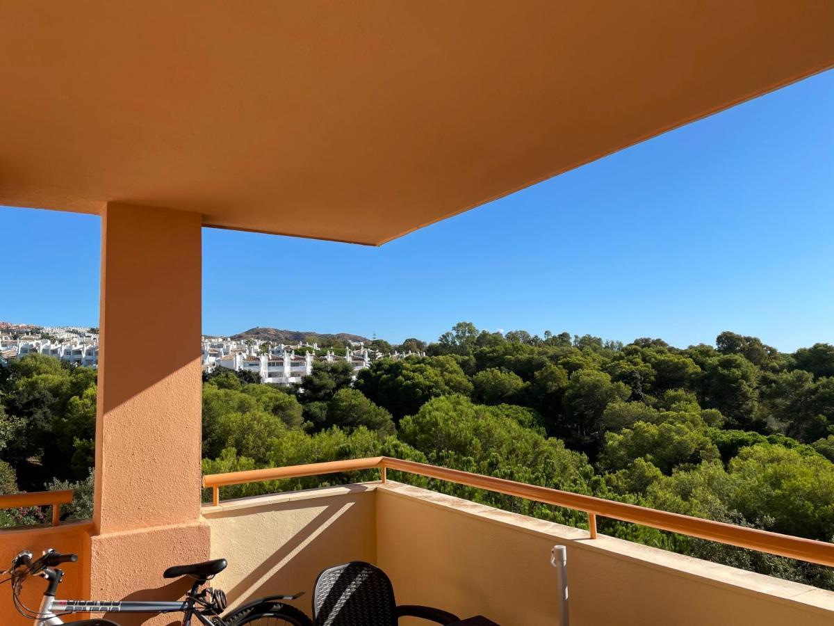 Beautiful Holiday Apartment 2 Bedroom Beach And Pool Malaga Marbella Calahonda Royale Mijas Costa Spain Ngoại thất bức ảnh