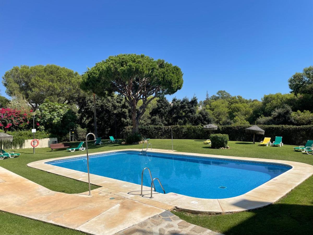Beautiful Holiday Apartment 2 Bedroom Beach And Pool Malaga Marbella Calahonda Royale Mijas Costa Spain Ngoại thất bức ảnh